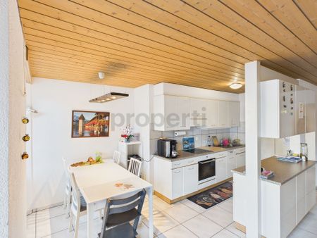 Schöne 3.5-Zimmer-Wohnung in zentraler Wohnlage in Mollis - Photo 5