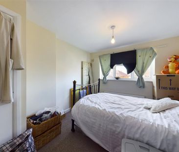 3 bedroom semi-detached house to rent - Photo 6