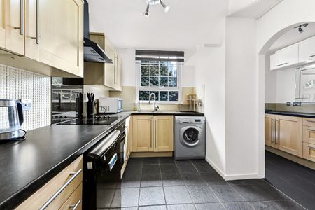 3 Bed Flat, Moorgreen House, EC1V - Photo 5