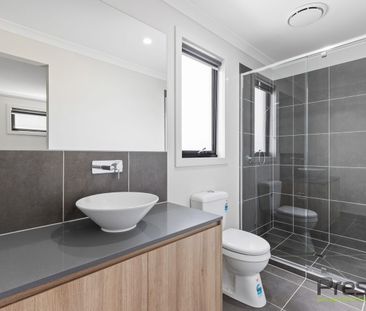 37 Cetona Street, Fraser Rise, Vic 3336 - Photo 2