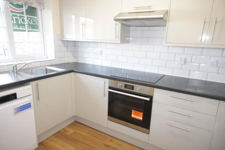 3 bedroom terraced house to rent - Photo 2