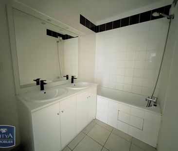 Location Appartement 3 pièces 56m² BAILLEUL 59270 - Photo 4