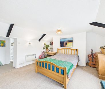 2 bedroom semi-detached house to rent - Photo 3