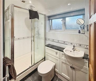 2 bedroom semi-detached house to rent - Photo 5