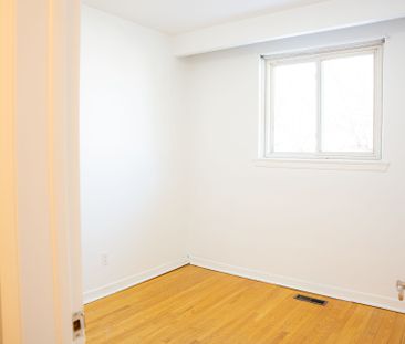 For Lease - 154 Shoreham Drive, Toronto, Ontario - Photo 2