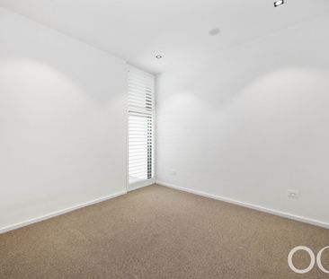 Open the Door to Stylish, Sustainable Living in Unley - Photo 5