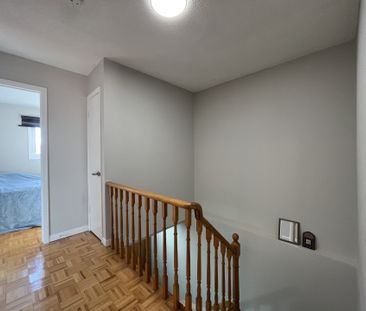 For Lease - 4327 Burnaby Court, Mississauga, Ontario - Photo 4