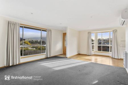 Low Maintenance Unit in Central Location - Photo 2