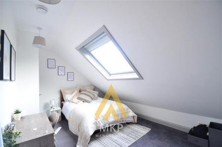 6 bedroom terraced house to rent - Photo 5