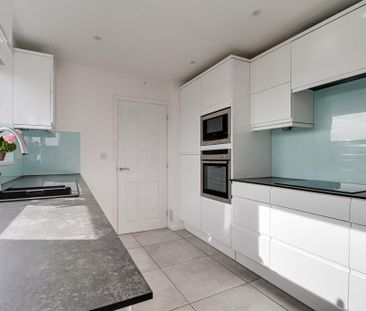 2 bedroom bungalow to rent - Photo 2