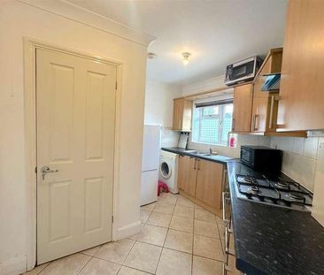 Elmdon Road, Hounslow, TW4 - Photo 1