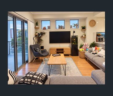 Modern, Energy-Efficient Townhouse in Mawson Lakes - Photo 1