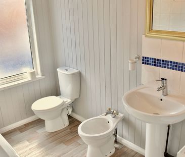 Amazing Four Bed Student House - Photo 5