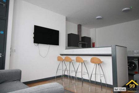 5 bedroom apartment to rent - Photo 2