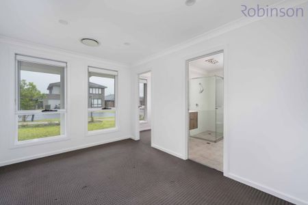 Modern Family Home in a Popular Fletcher Pocket - Photo 2