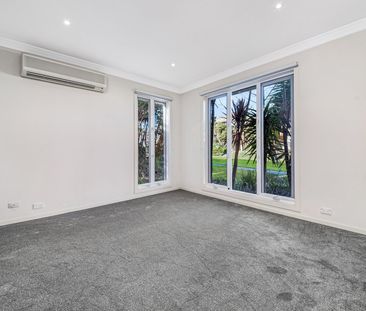 LOLVEY THREE BEDROOM TOWNHOUSE IN QUIET LOCATION - Photo 3