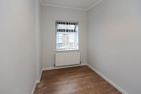 20 Dhu Varren Crescent, Belfast, BT13 3FL - Photo 3