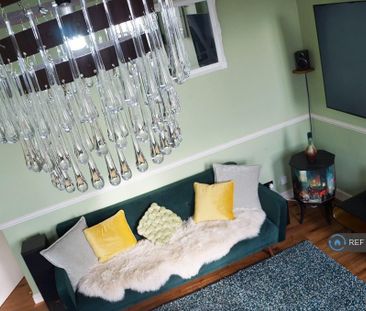 2 bedroom penthouse to rent - Photo 1