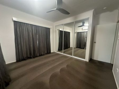 Break Lease - 3 Bedroom Home - Photo 2