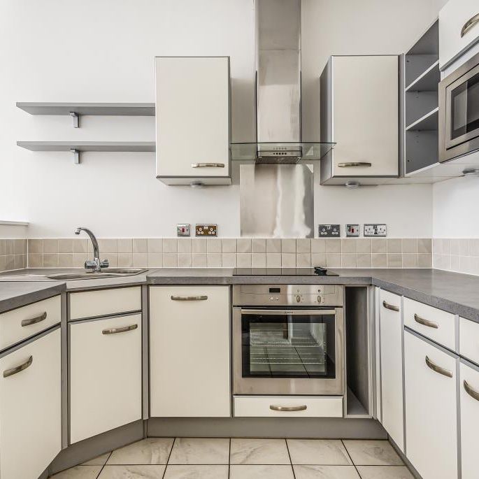 2 bedroom flat to rent - Photo 1