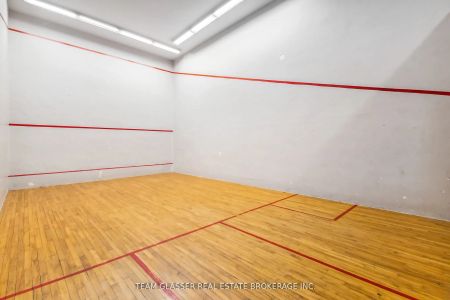 1580 Adelaide Street N #392 - Photo 4