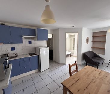 APPARTEMENT T2 A LOUER - CHARBONNIERES LES BAINS - 28.86 m2 - 615 €... - Photo 4