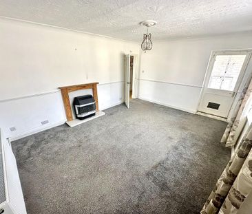 3 bedroom flat to rent - Photo 4