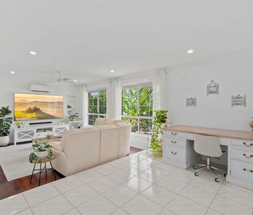 Serene Living in a Quiet Parkwood Pocket - Photo 1