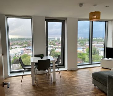 2 Bed Flat, Michigan Avenue, M50 - Photo 4