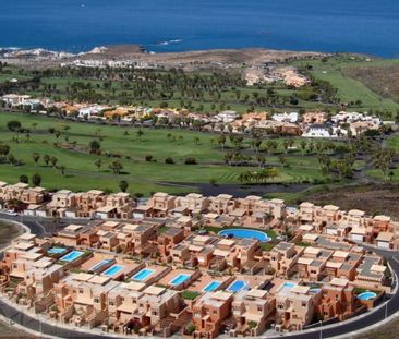 2 room luxury Villa for rent in Adeje, Canary Islands - Photo 5