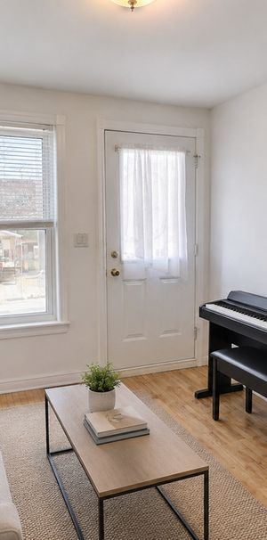 Jolie 4 1/2 Situé Au 247 7e Ave N - Photo 1