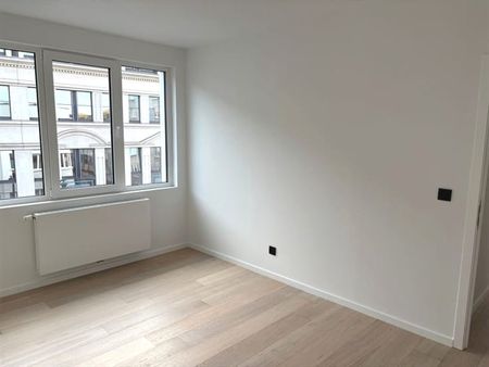 Hermann Debroux! Magnifique Appartement non meublé 1ére occupation, 2 chambres avec petit balcon - Photo 5