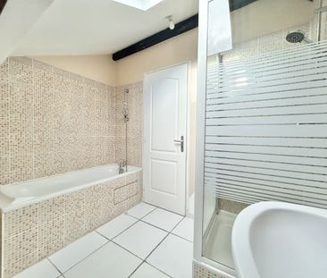 Location Appartement 4 pièces 82m² RIVE DE GIER 42800 - Photo 6