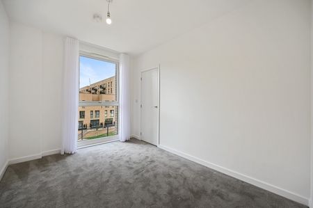 3 Bed Flat, Gannet Apartments, NW9 - Photo 5