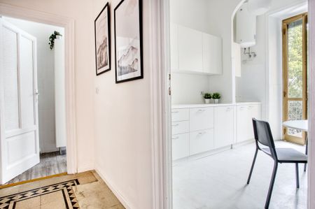 Wonderful single room with private balcony in Via Filippino Lippi - Photo 2