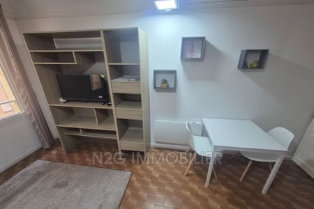 Location Appartement 1 pièce 17m² GRASSE 06130 - Photo 2