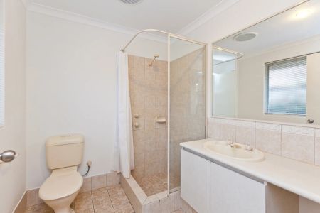 7 Prunella Crescent, Canning Vale. - Photo 2