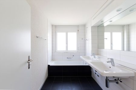 3.5 Zimmer, 93 m², 2. Stock - Foto 4