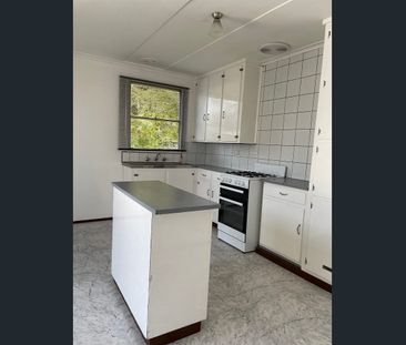 **REGISTER TO INSPECT VIA REALESTATE.COM.AU LINK & PHOTO ID MUST BE... - Photo 3