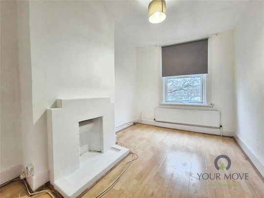 4 bedroom flat to rent - Photo 1