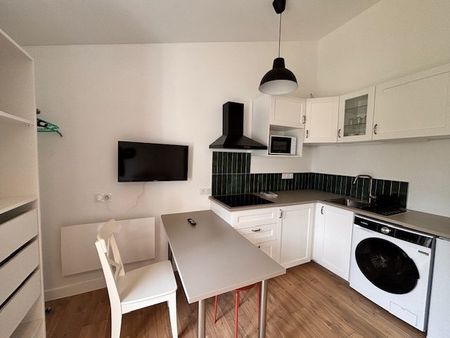 Location Appartement 1 pièce 15m² LES SABLES D’OLONNE 85340 - Photo 4