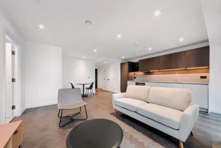 1 Bedroom 1 Bathroom - Photo 3