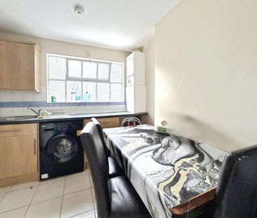 House share to rent - Photo 4