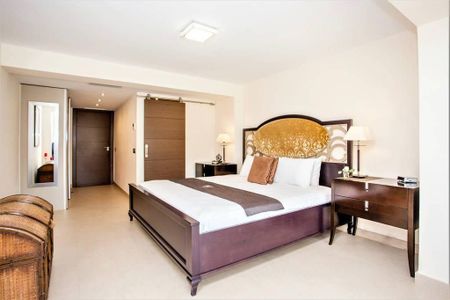 8 bedroom luxury Villa for rent in San Pedro de Alcántara, Andalusia - Photo 3