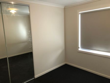 Modern 3 Bedroom Home in Fantastic Location - Photo 5