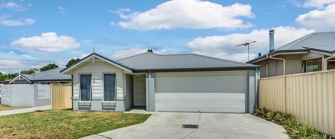 MODERN, LOW MAINTENANCE LIVING! - Photo 1