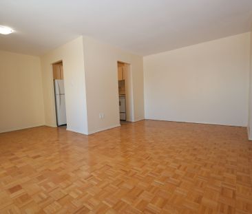 For Lease - 33 Central Parkway Unit# 504, Mississauga, Ontario - Photo 2