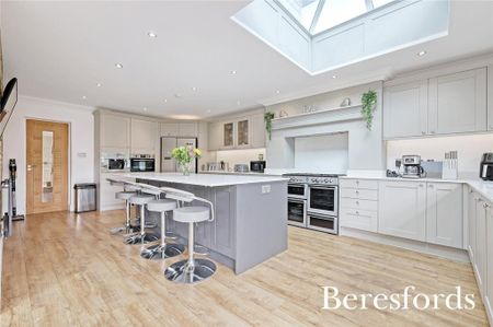 5 bedroom detached house to rent - Photo 4