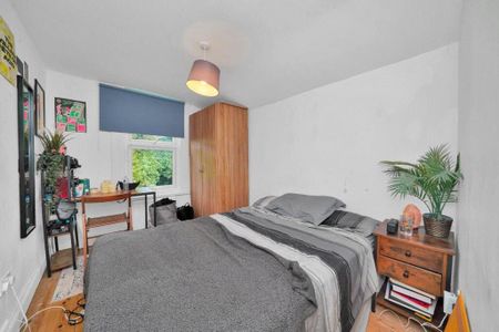 6 bedroom terraced house to rent - Photo 4