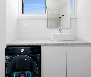 North Manly, 2/532 Pittwater Road - Photo 5